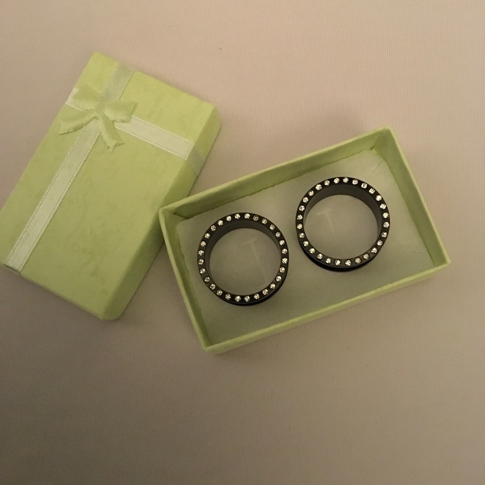 BodyArtForms - Gemmed Eyelet Plugs